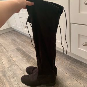 Shoedazzle Flat Black Tall Boots Size 9.5